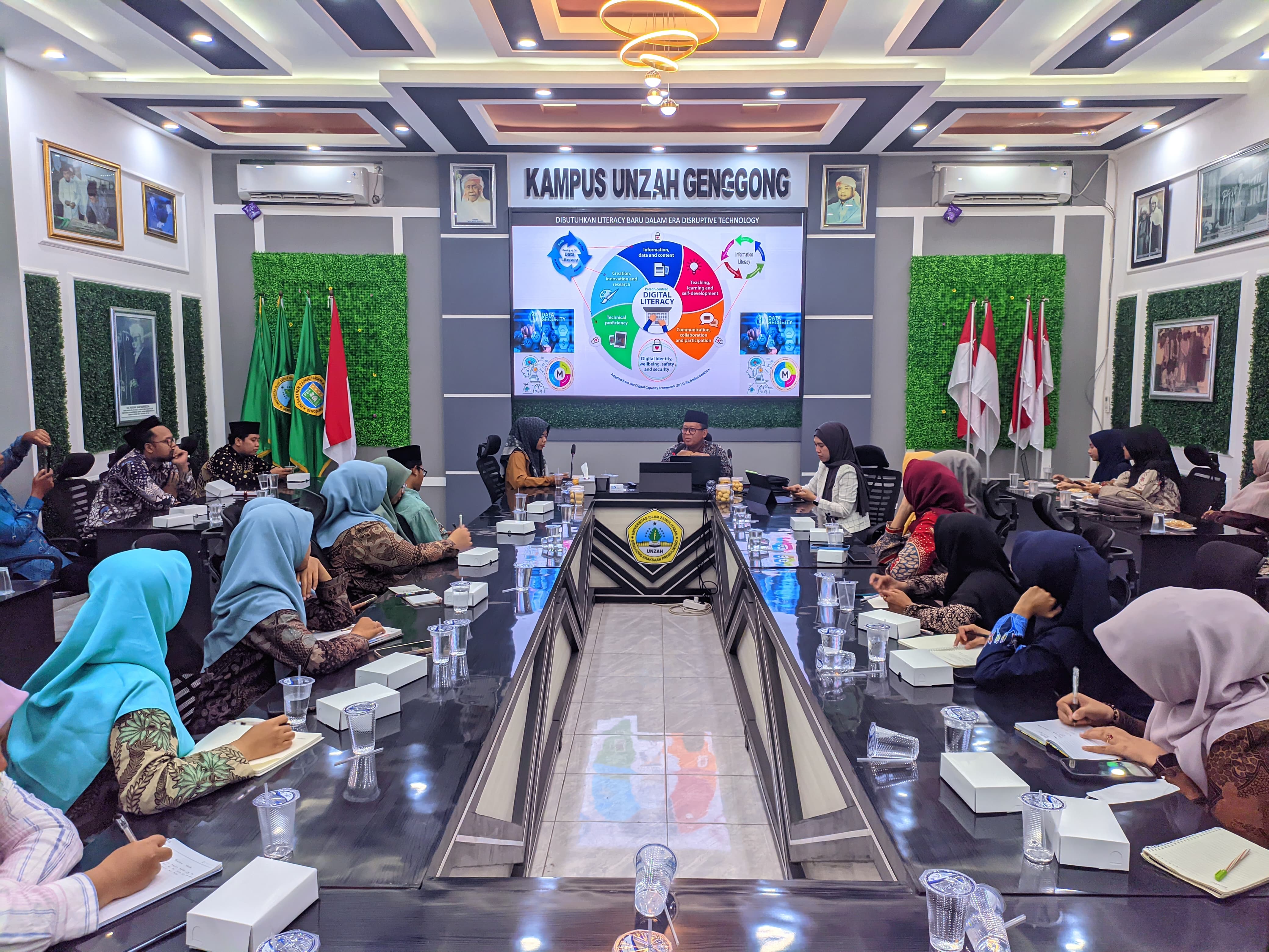 Assoc. Prof. Dr. Abdul Aziz Wahab, CH., CHT., BA., M.Ag., Gelar Workshop Inovatif: Integrasi RBL dan STEM Maker Space untuk Guru MIPA