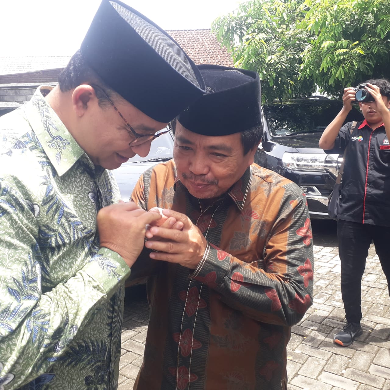 Mantan Gubernur DKI Jakarta Anies Baswedan Bertukar Cerita Dengan Ketua FORPIM Kopertais Wilayah IV