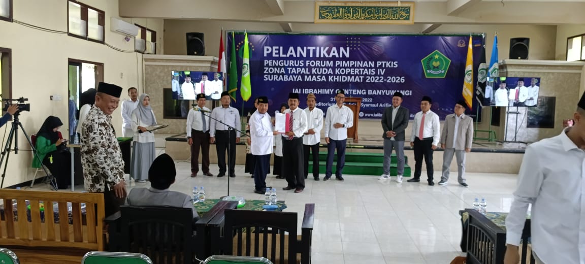 Ketua Umum Forpim PTKIS Kopertais IV Surabaya Lantik 17 Orang Pengurus Zona Tapal Kuda